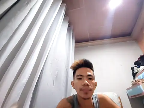 MrGOLDENBOY online show from July 2026 04:07:01 PM