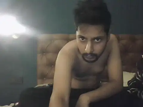 dhruv9413 online show from December 2025 08:10:02 PM