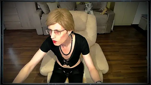 clementine online show from September 2025 08:46:02 AM
