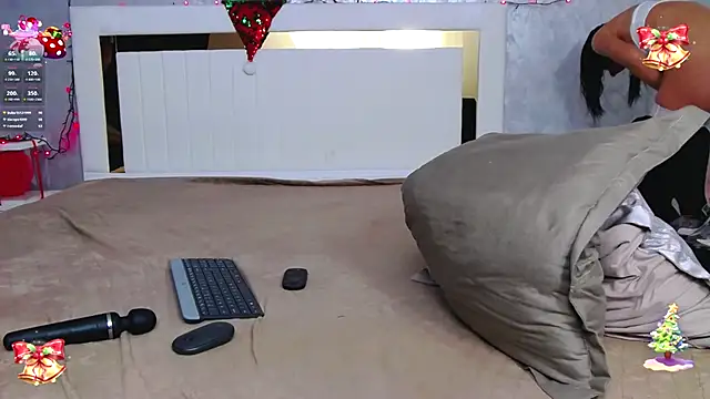 FlirtDeea online show from December 2025 08:04:02 PM