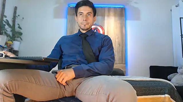 Andrew 4  online show from February 2026 01:57:01 AM