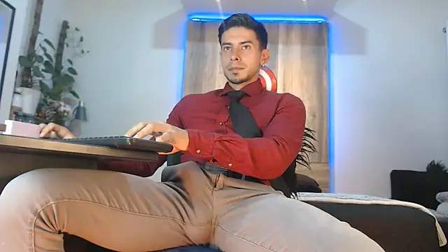 Andrew 4  online show from April 2026 03:08:01 AM