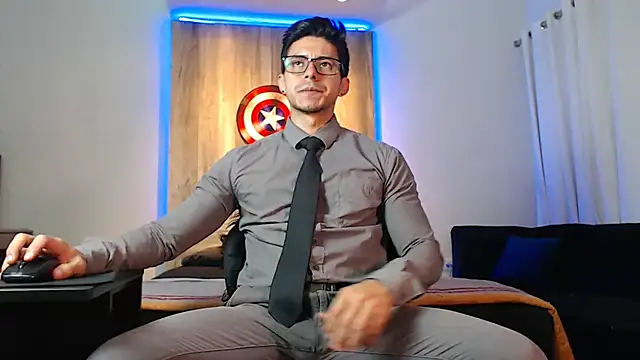 Snapshot of Andrew_4_ chatting on December 2024 05:32:02 AM Andrew 4 online show from December 2024 05:32:02 AM