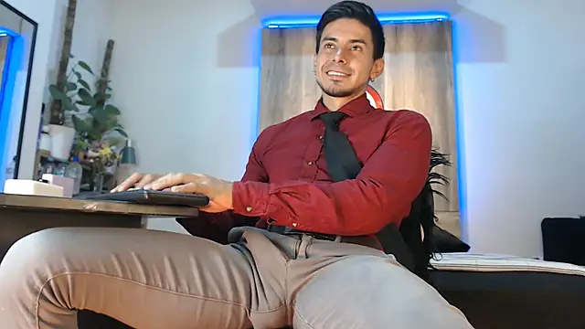 Andrew 4  online show from April 2026 03:07:02 AM