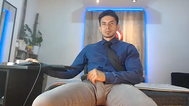 Andrew 4  online show from February 2026 01:56:02 AM