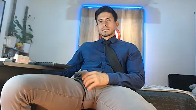 Andrew 4  online show from February 2026 03:07:01 AM