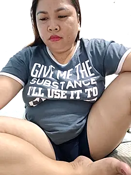 XXLorie 02 online show from May 2026 07:43:02 PM