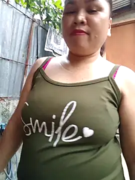 XXLorie 02 online show from April 2026 09:44:01 AM