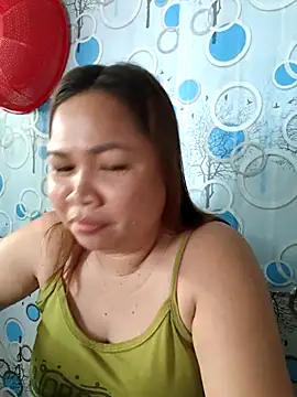 XXLorie 02 online show from June 2026 11:53:02 PM