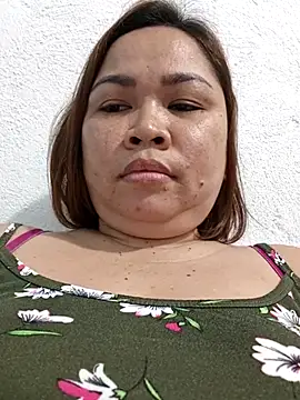 Snapshot of XXLorie_02 chatting on October 2025 02:19:01 AM XXLorie 02 online show from October 2025 02:19:01 AM