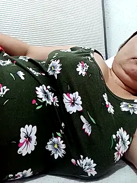 Snapshot of XXLorie_02 chatting on November 2025 01:48:02 PM XXLorie 02 online show from November 2025 01:48:02 PM