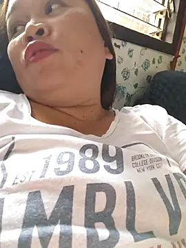 Snapshot of XXLorie_02 chatting on October 2025 03:40:02 AM XXLorie 02 online show from October 2025 03:40:02 AM