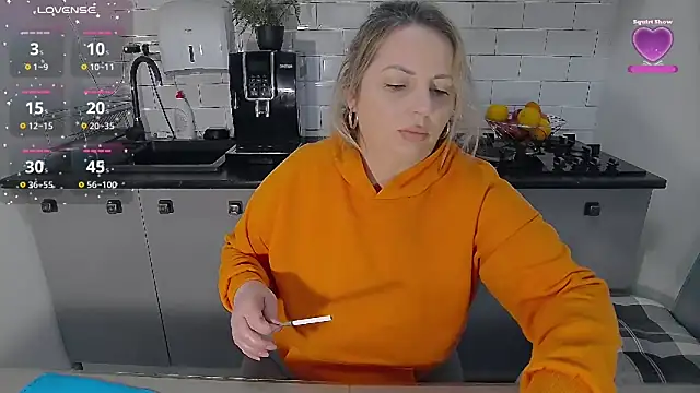 erikaerika online show from February 2026 11:20:02 AM