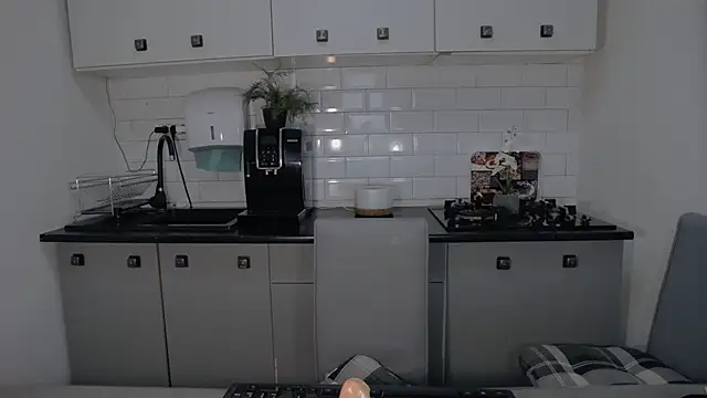 erikaerika online show from September 2025 08:18:02 AM