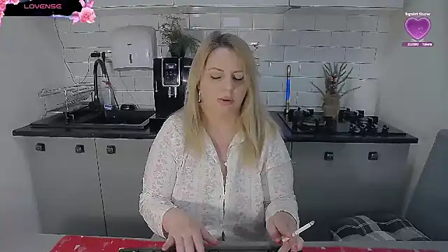 erikaerika online show from January 2026 07:47:01 AM