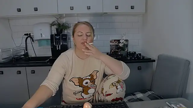 erikaerika online show from September 2025 06:29:02 AM