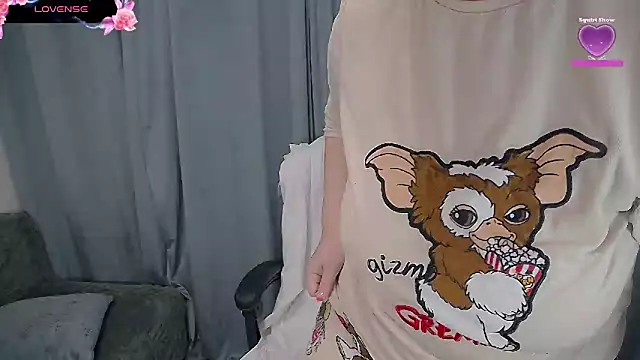 erikaerika online show from January 2026 07:45:01 AM