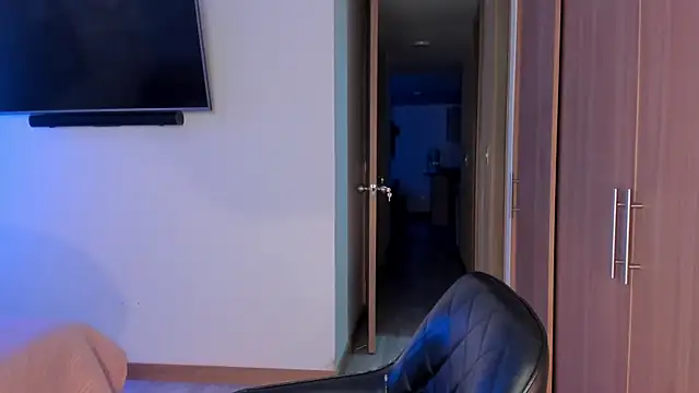 AmyDavis  online show from August 2026 11:53:01 PM