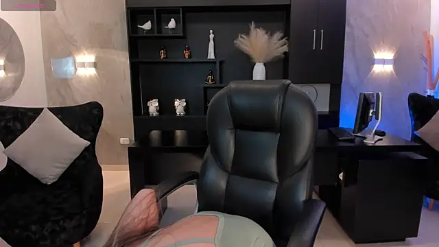 Snapshot of AmyDavis_ chatting on January 2025 05:22:02 PM AmyDavis online show from January 2025 05:22:02 PM