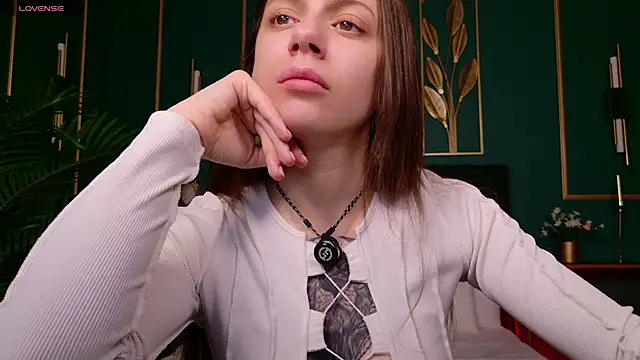 Eille Elfie online show from November 2025 05:12:01 AM