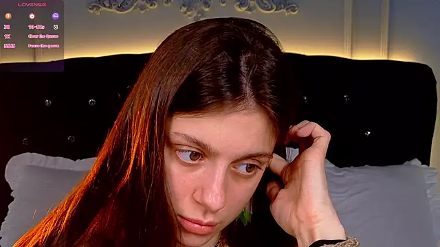 Eille Elfie online show from November 2025 06:13:01 AM