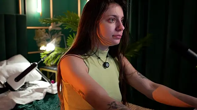 Eille Elfie online show from December 2025 05:19:02 AM