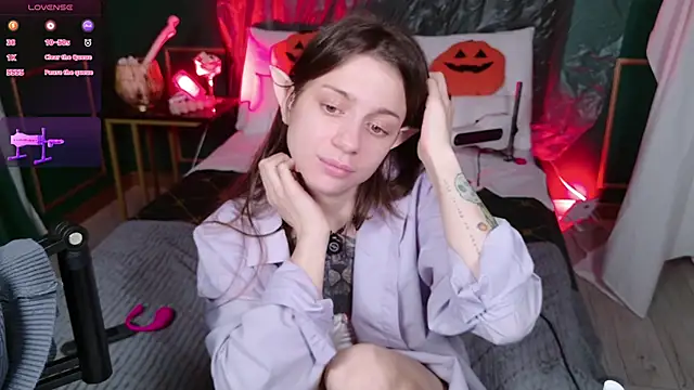 Eille Elfie online show from October 2025 06:14:02 AM