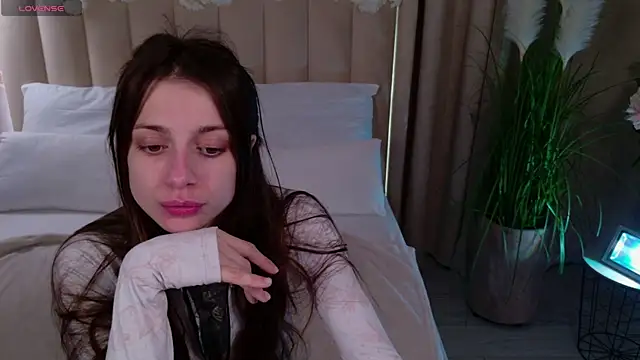Eille Elfie online show from October 2025 04:35:02 AM