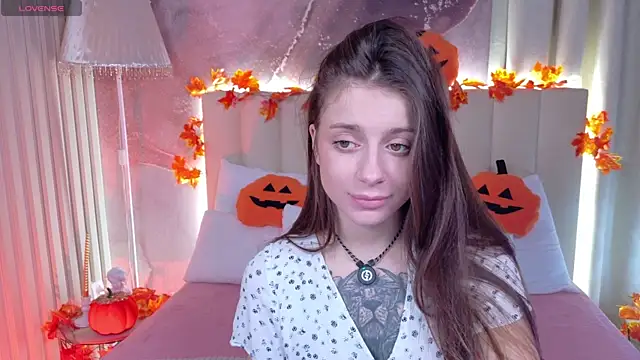 Eille Elfie online show from October 2025 05:20:01 AM