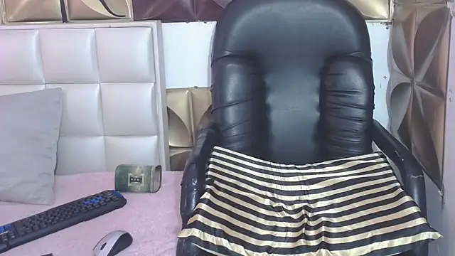 VIKY HOTT online show from September 2025 08:15:02 PM