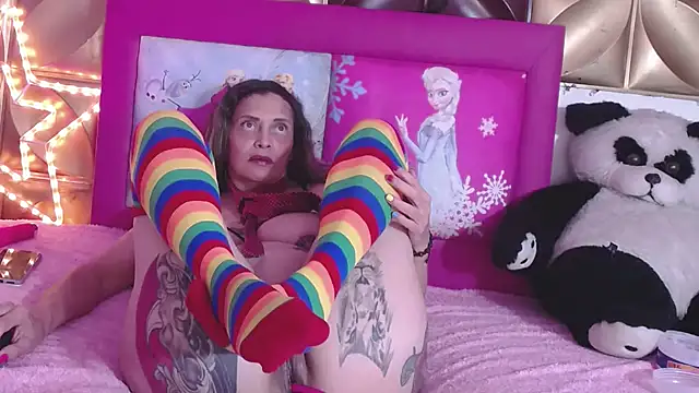 VIKY HOTT online show from January 2026 12:04:01 AM