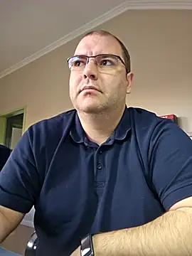 Snapshot of Andrew1900529 chatting on March 2025 05:35:02 AM Andrew1900529 online show from March 2025 05:35:02 AM
