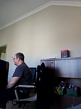 Snapshot of Andrew1900529 chatting on March 2025 01:12:02 PM Andrew1900529 online show from March 2025 01:12:02 PM