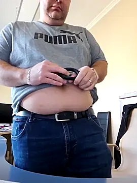 Andrew1900529 online show from November 2025 07:22:02 AM