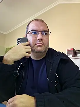 Andrew1900529 online show from November 2025 09:03:01 AM