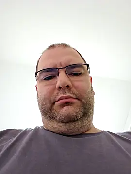 Snapshot of Andrew1900529 chatting on March 2025 09:45:01 AM Andrew1900529 online show from March 2025 09:45:01 AM