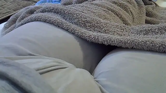 perescam online show from March 2026 04:30:01 PM