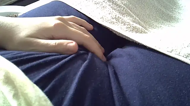 perescam online show from April 2026 04:46:01 PM