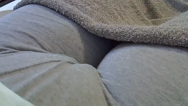 perescam online show from April 2026 06:16:01 PM