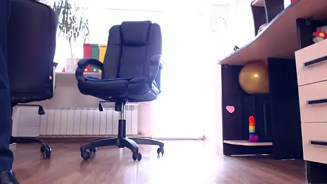 CassieDonald online show from April 2026 12:53:01 PM