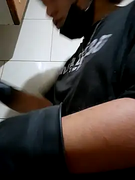 LUNAdeMARTE online show from January 2026 12:04:01 AM