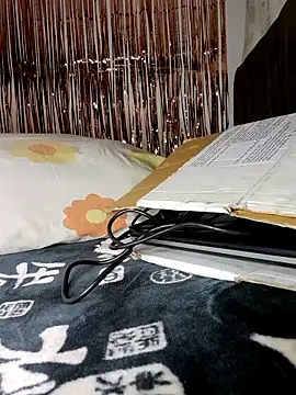 LUNAdeMARTE online show from February 2026 02:01:01 AM