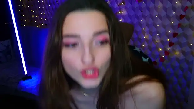 GoldieHoshie online show from February 2025 05:24:02 PM