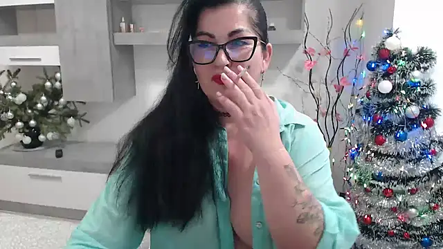 Snapshot of JullieMilf chatting on December 2024 07:39:01 AM JullieMilf online show from December 2024 07:39:01 AM