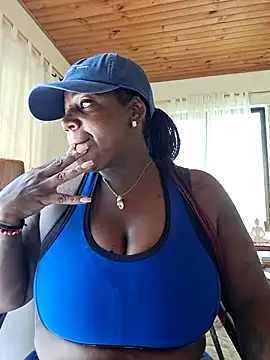 Adrilovechocolate online show from May 2026 05:55:01 PM