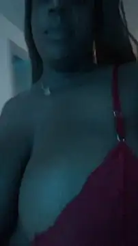 Adrilovechocolate online show from April 2026 11:22:02 AM