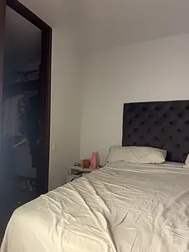 kamivolkano online show from February 2026 12:11:02 AM