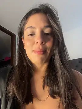 kamivolkano online show from November 2025 06:12:01 PM