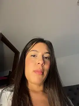 kamivolkano online show from November 2025 05:24:02 PM