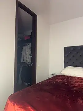 kamivolkano online show from November 2025 01:20:01 AM